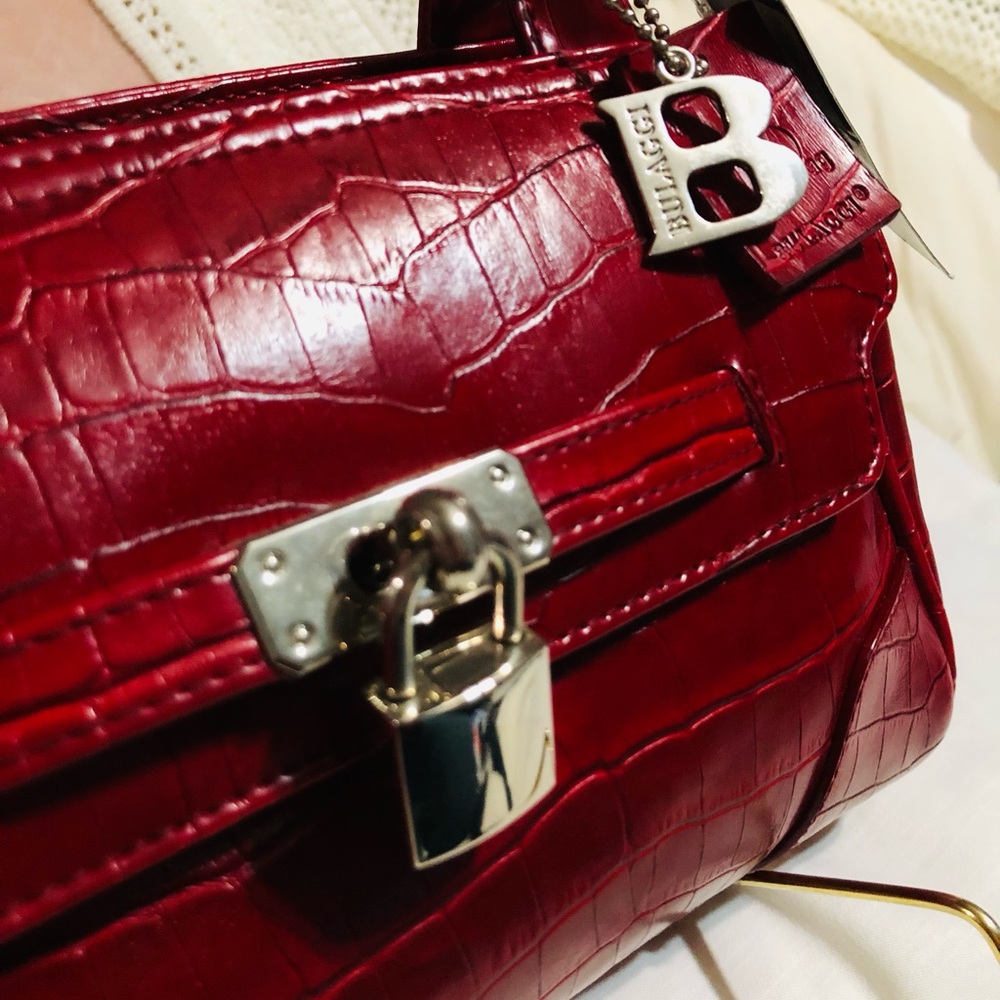 BULAGGI The Bag Leather Red Crocodile Embossed Shoulder Bag w/Lock & Key 💥Sold💥 - Picture 7 of 15